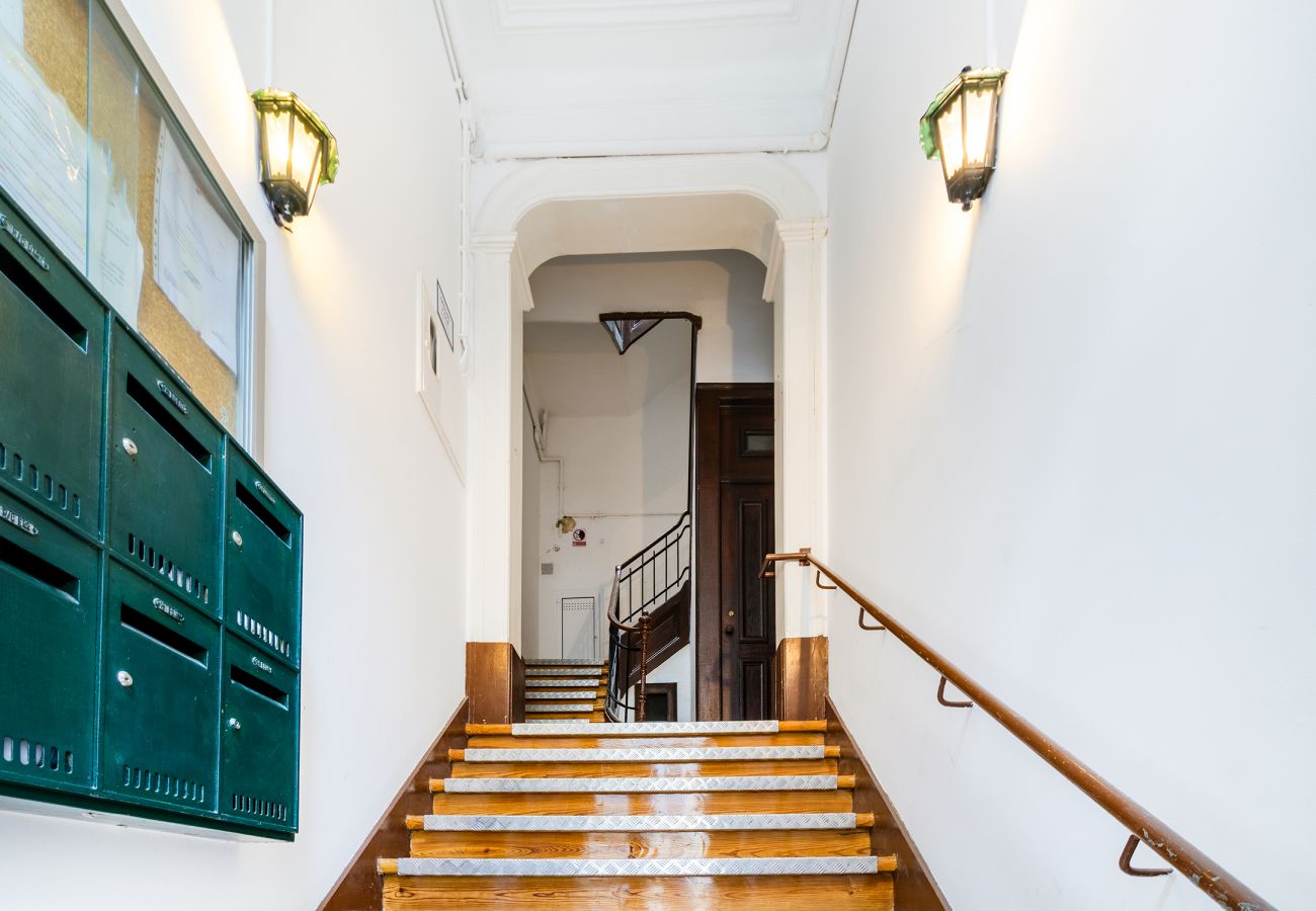 Apartment in Lisbon - [NEW] Downtown Avenue 0E by Central Hill