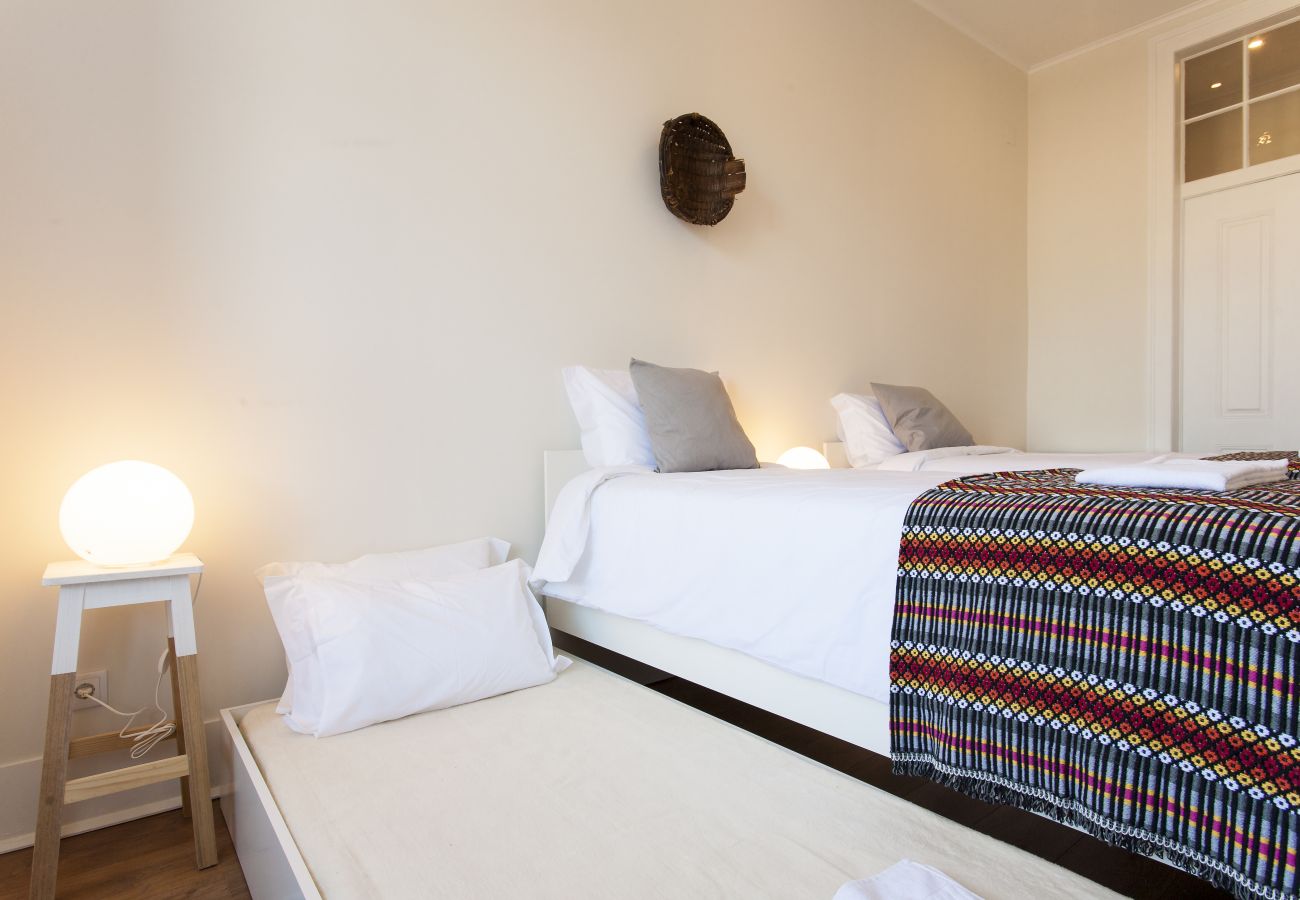 Apartamento en Lisboa ciudad - Big Bairro Alto 2E up to 27 guests by Central Hill