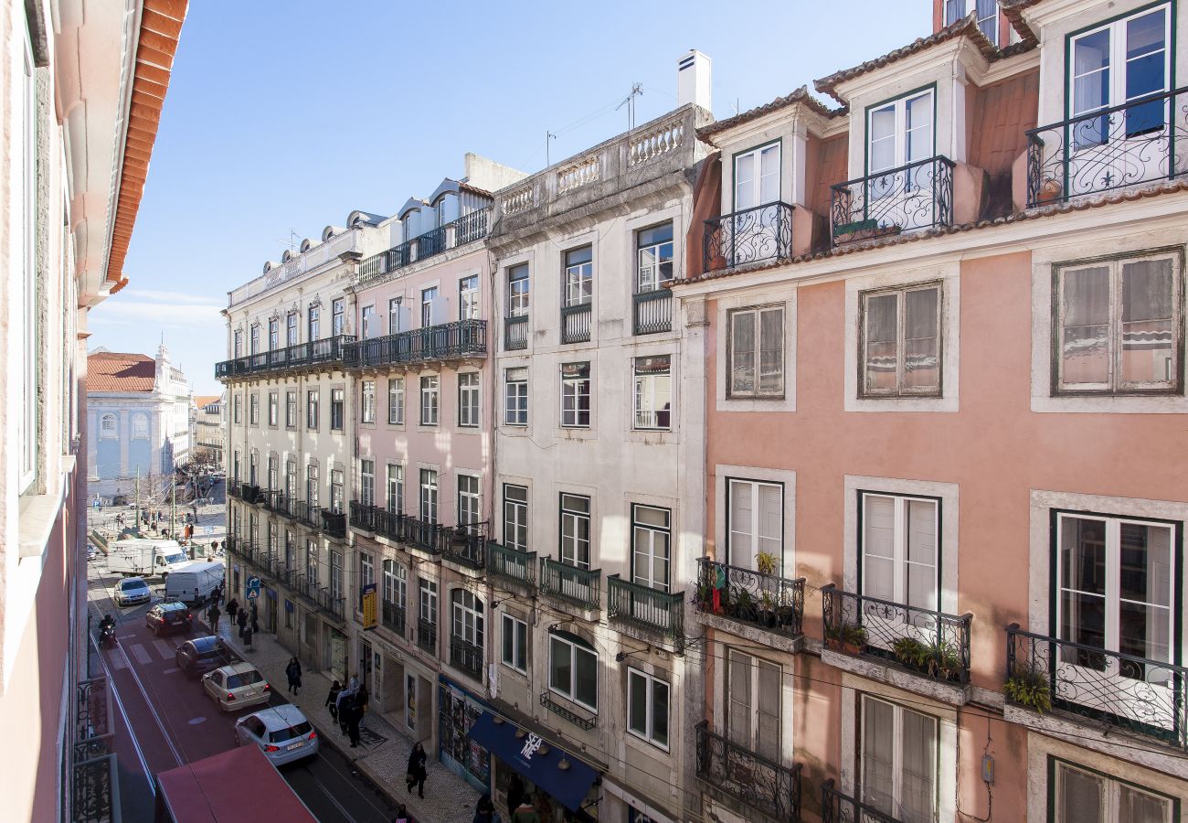 Apartamento en Lisboa ciudad - Big Flat w/Terrace up to 22guests by Central Hill