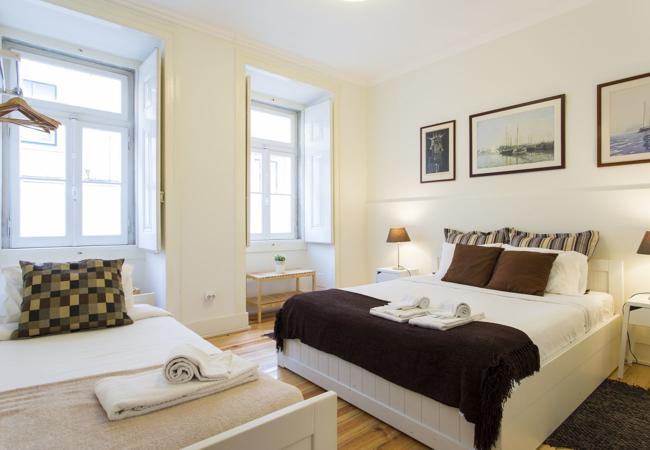 Apartamento en Lisboa ciudad - Central Apt w/Patio up to 17guests by Central Hill