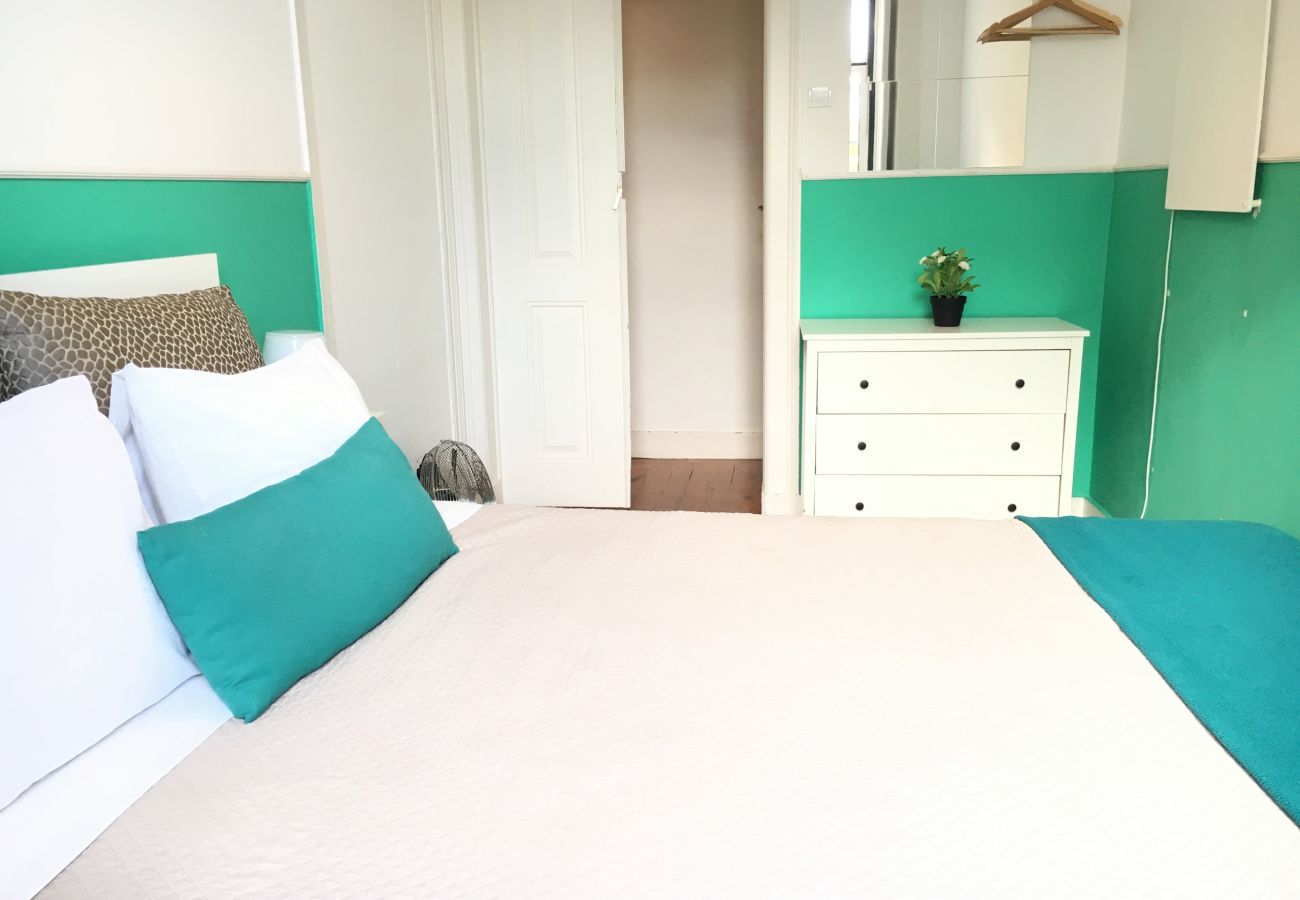 Apartamento en Lisboa ciudad - Bairro Alto View 4E up to 20guests by Central Hill
