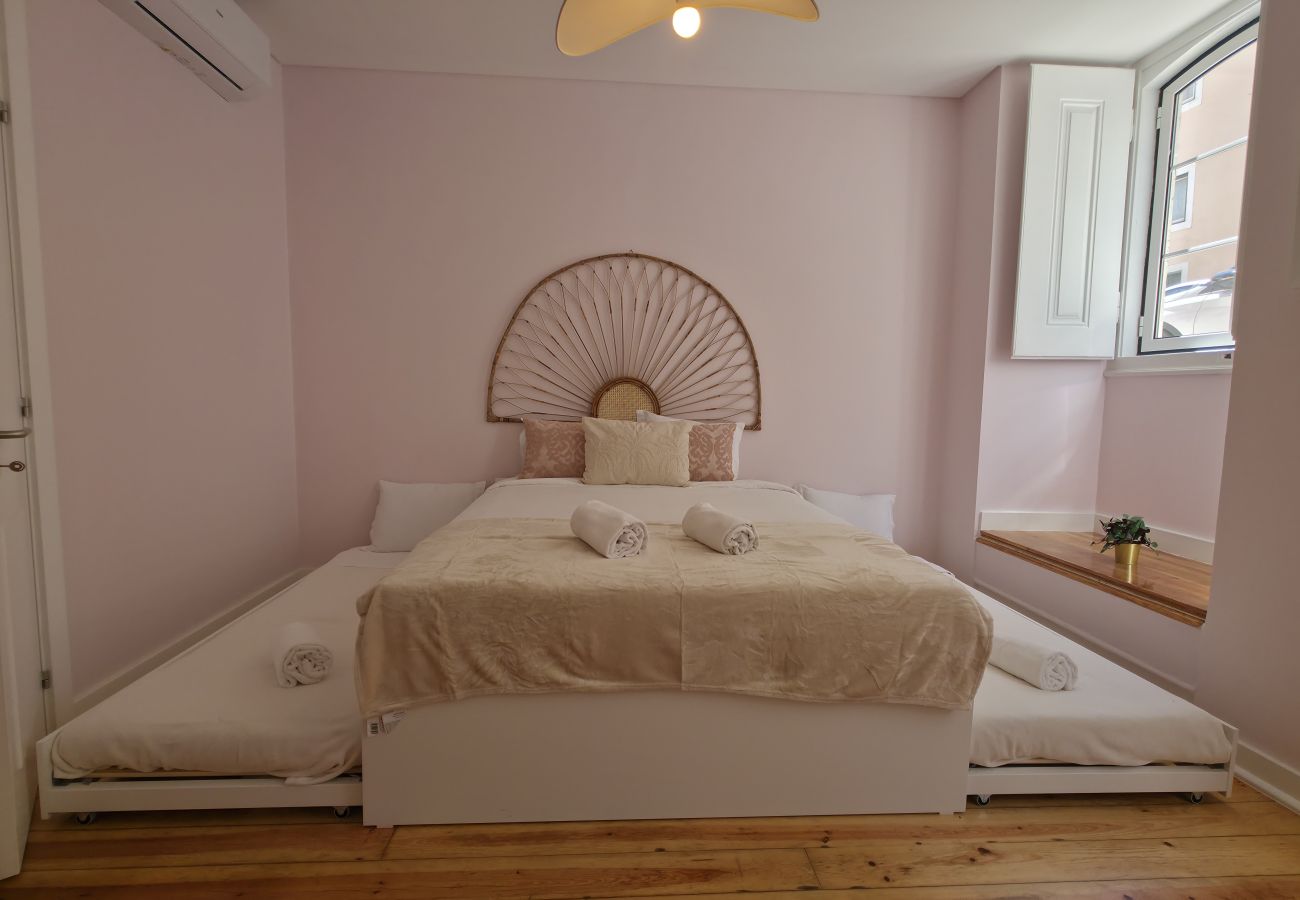 Appartement à Lisbonne - [NEW] Large Bairro Alto 0D up to 18guests by Central Hill